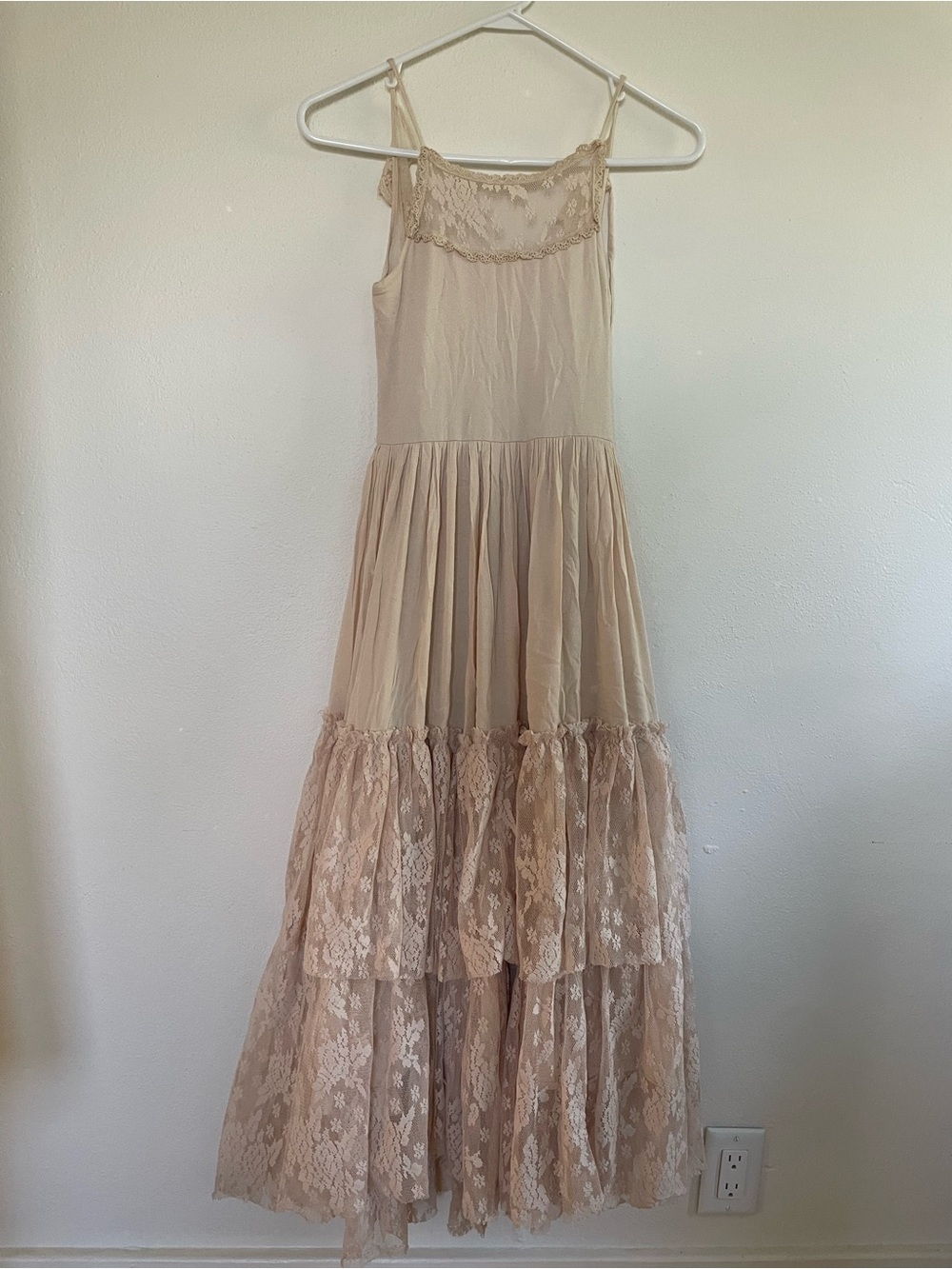 Girls' Lace Tiered Formal Dress in Cream